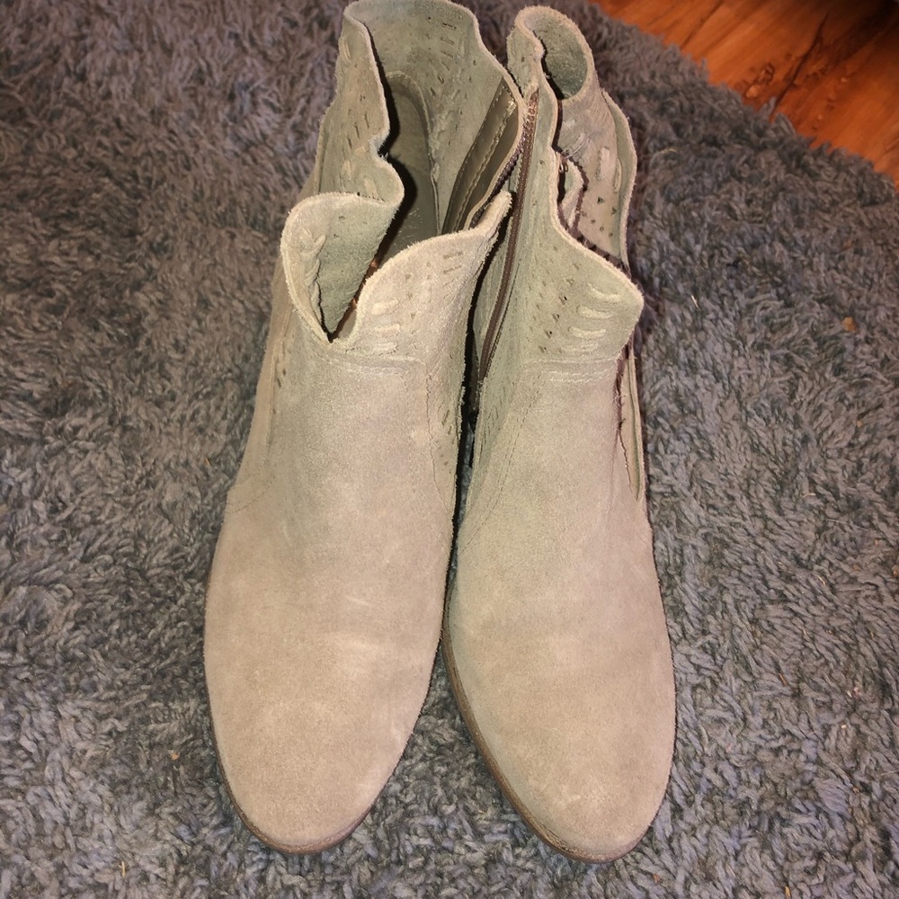 Ankle booties